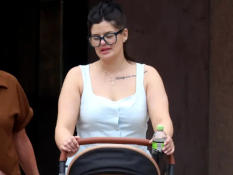 Mum blackmailed friend with explicit photos after boyfriend's cellmate romance
