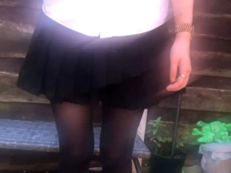 Mum criticises school for forcing girls to wear tights in heatwave