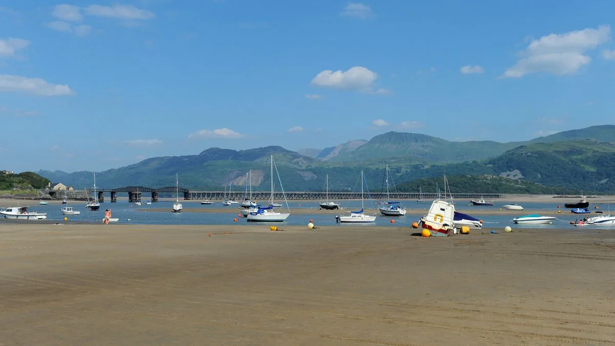 Murder Investigation Launched After Man Dies on Welsh Beach