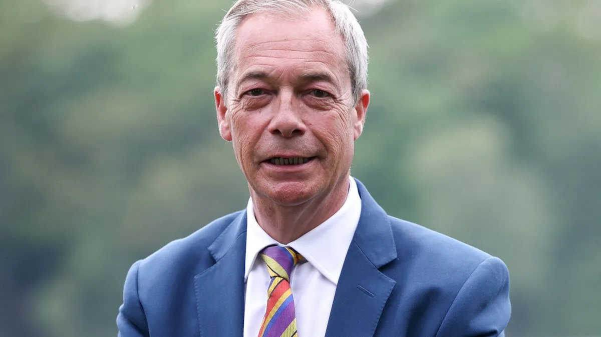 Musk Brands Farage Liar Over Money Claims