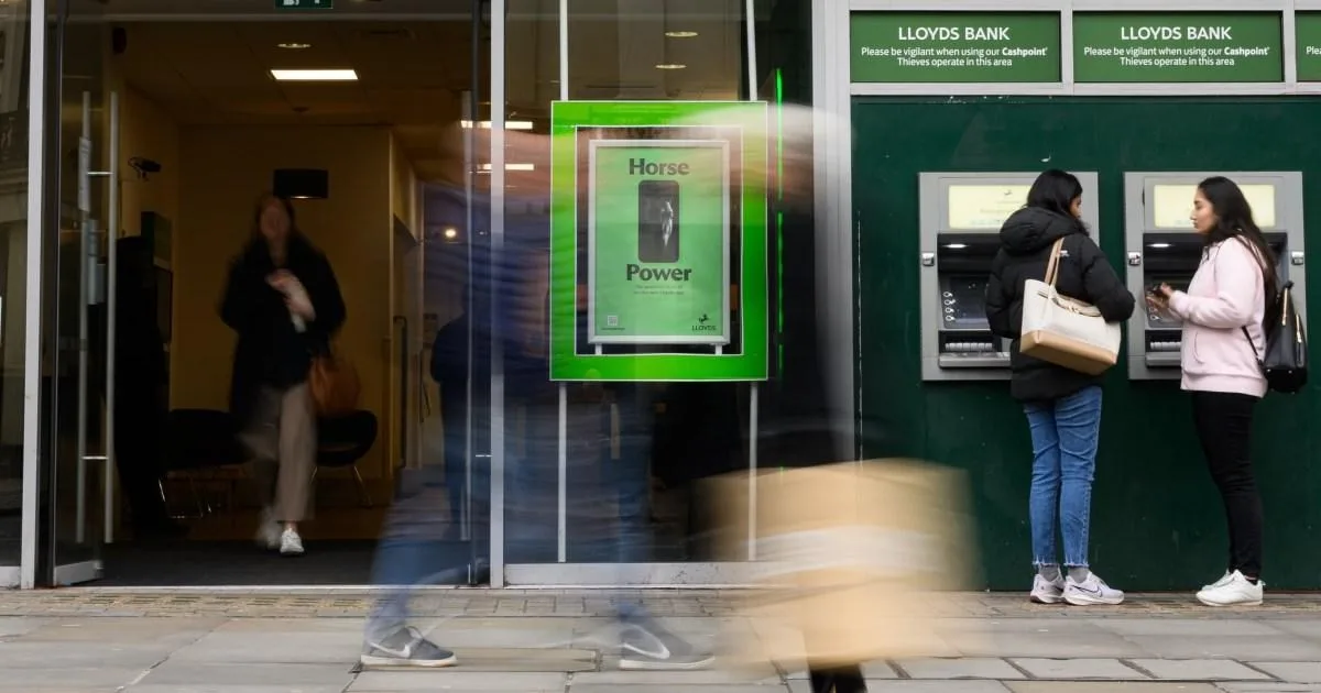 NatWest to Shut 20 Bank Branches in 2025