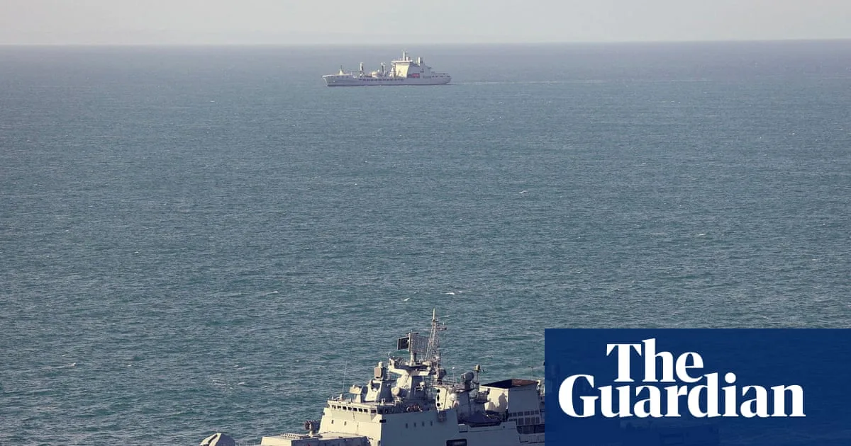 Starmer Condemns Russian Warship's 'Reckless' Warning Shots in Channel