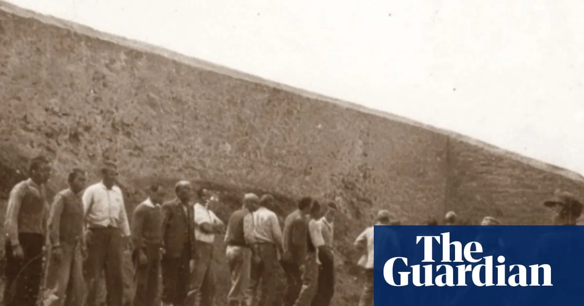 Greece Recovers Long-Lost Nazi Execution Photos After Belgian Auction
