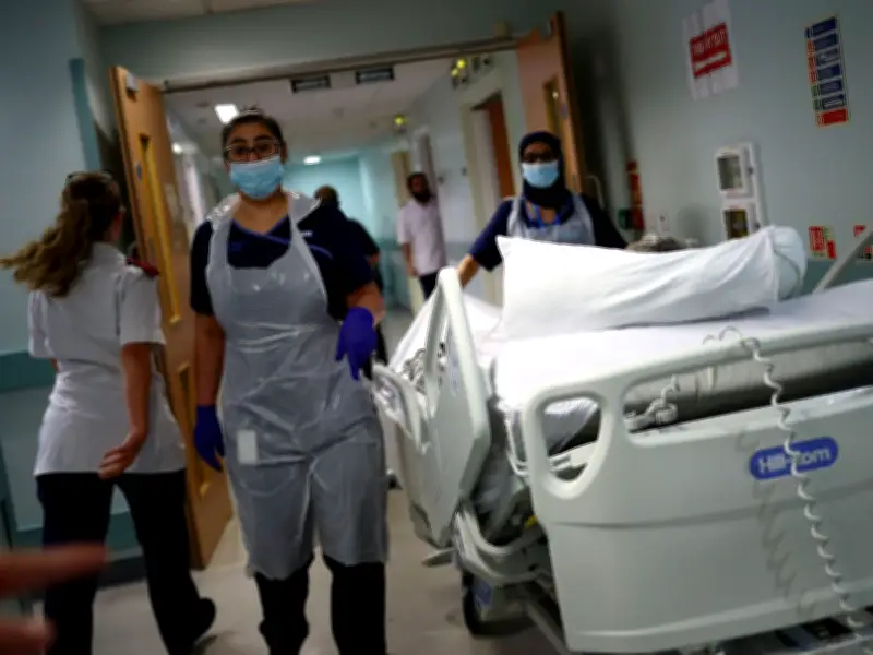 Nearly 3,000 NHS patients daily face 'unsafe' corridor care in England