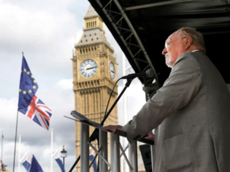 Neil Kinnock: After 10 Years of Cost and Decline, Rejoining EU Is Patriotic