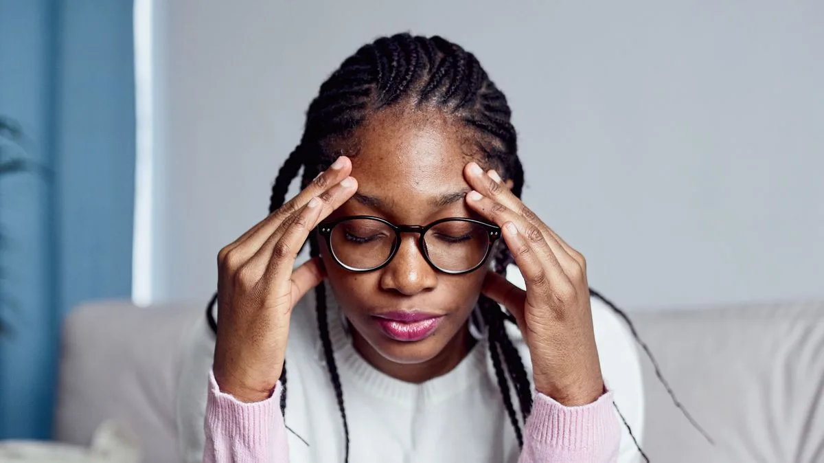 Neurologist's one-hour rule for better sleep: avoid screens before bed