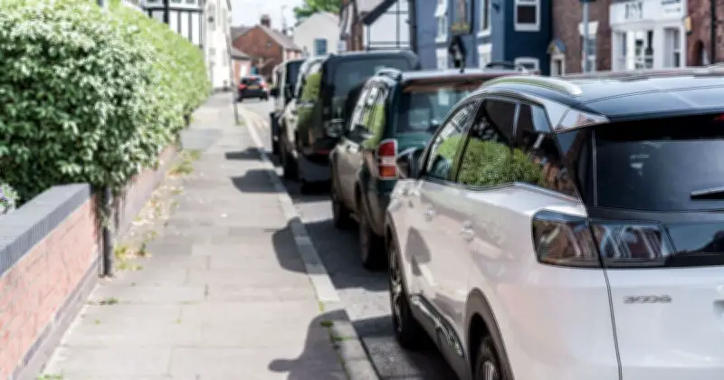 New £499 Pavement Rule in Surrey Could Save EV Owners £4,000