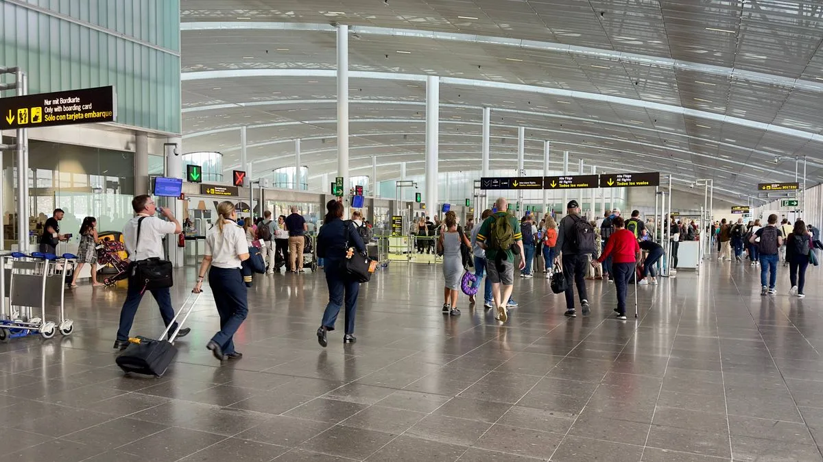 Brits in Tenerife Warned of Three-Hour Airport Queues Due to EU Border System