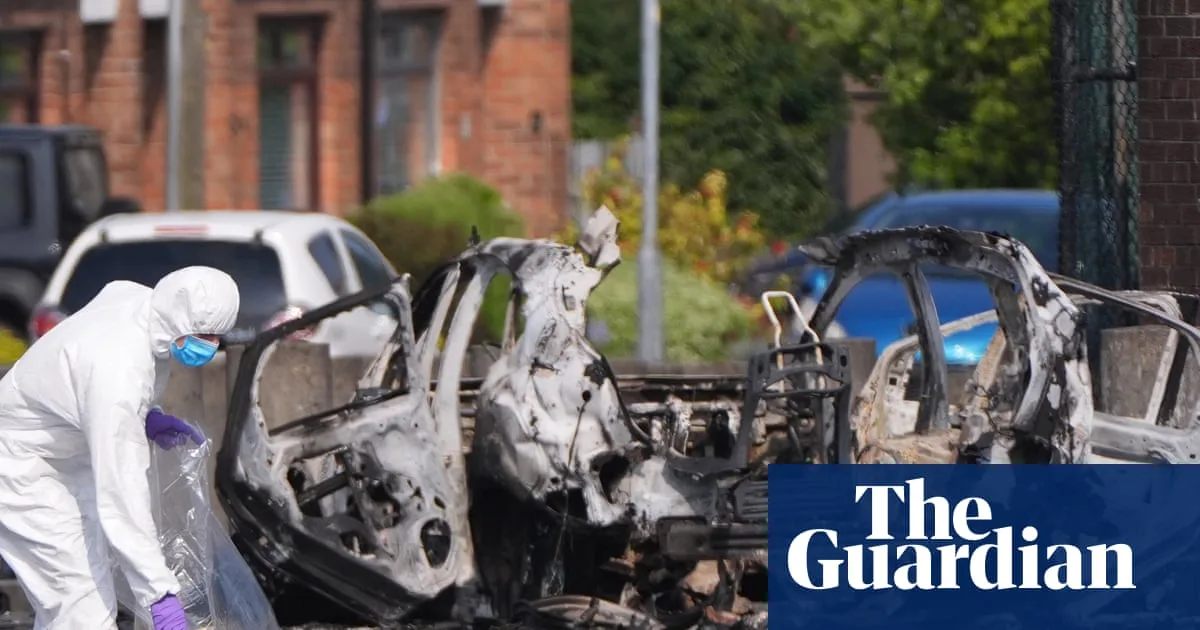 New IRA Suspected in Car Bomb Attack Outside Belfast Police Station