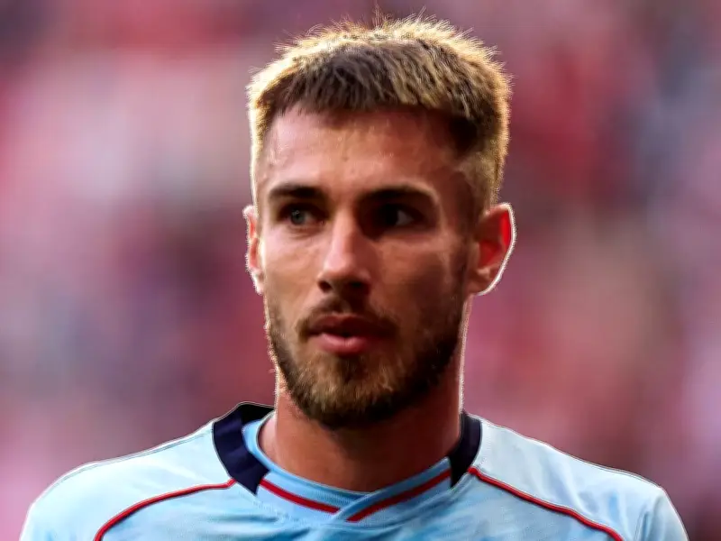 Newcastle United target free transfer Oscar Mingueza to solve right-back issue