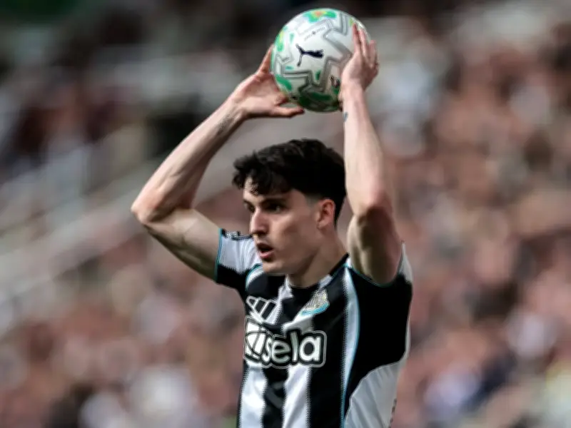 Newcastle United's Right-Back Search: From Free Agents to £25m Stars