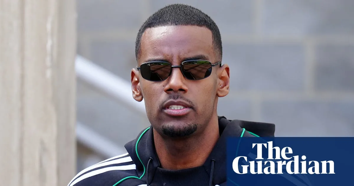Alexander Isak Ordered to Train Alone Amid Newcastle Standoff