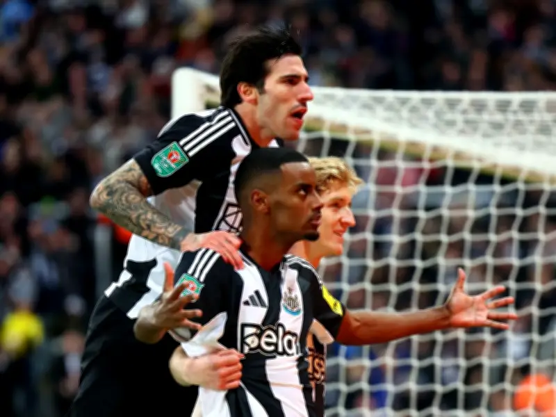 Newcastle's Transfer Risks: Howe Faces Loyalty Test as Stars Eye Exits