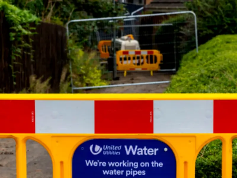 Newton Heath Water Outage Forces School Closures Amid Heatwave
