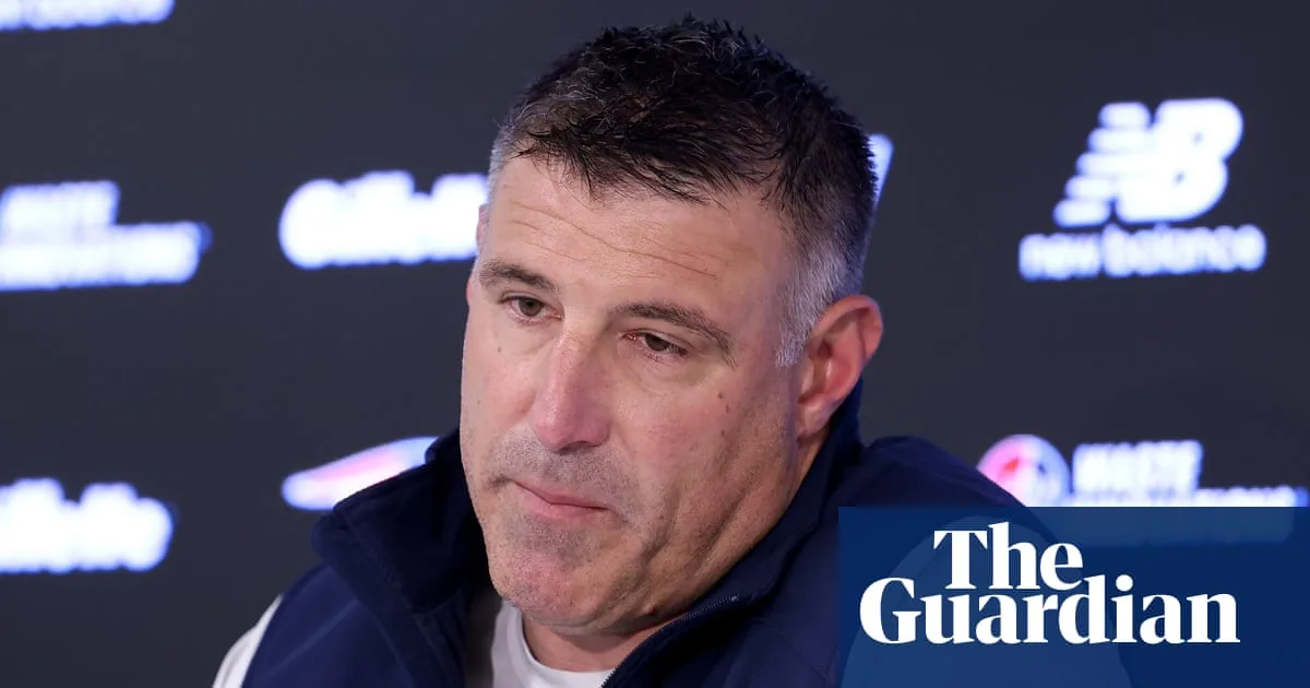 Patriots coach Vrabel admits 'difficult' talks after photos with reporter