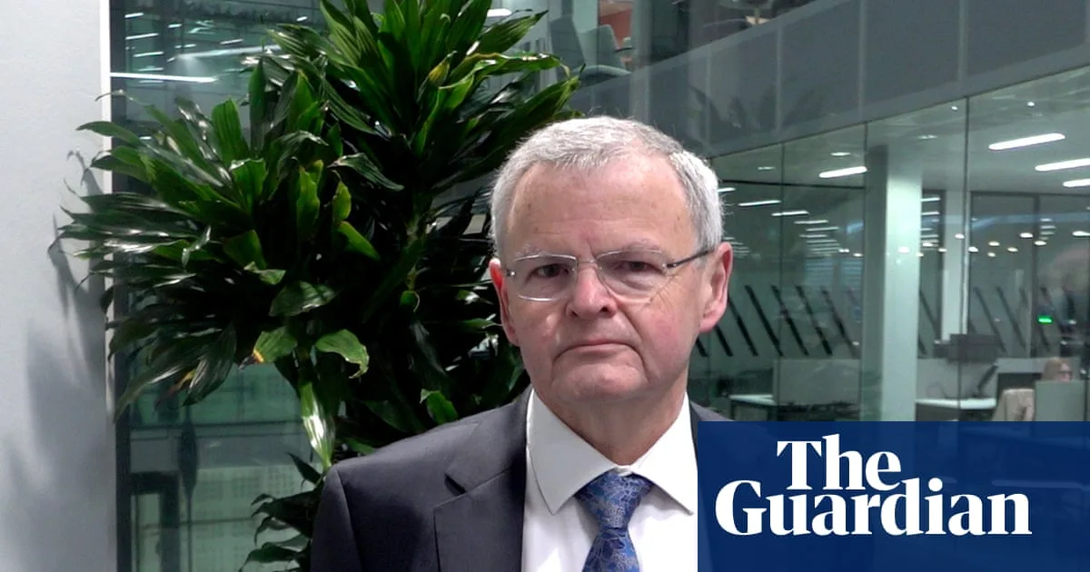NHS Gender Clinic Review Finds 15-Year Waits, No Outcomes Data
