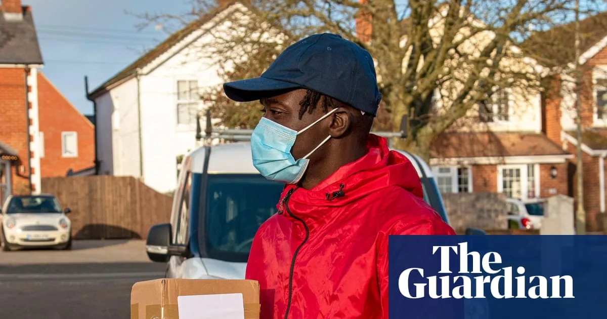 NHS and Government Differ on Flu Mask Advice