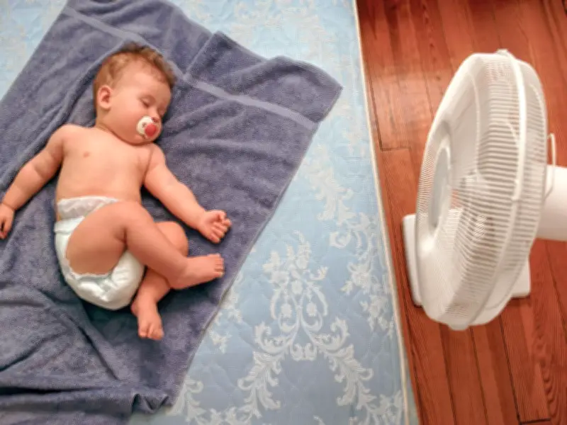 NHS Midwife Warns Parents of 'Dangerous' Baby Cooling Mistake in Heatwave