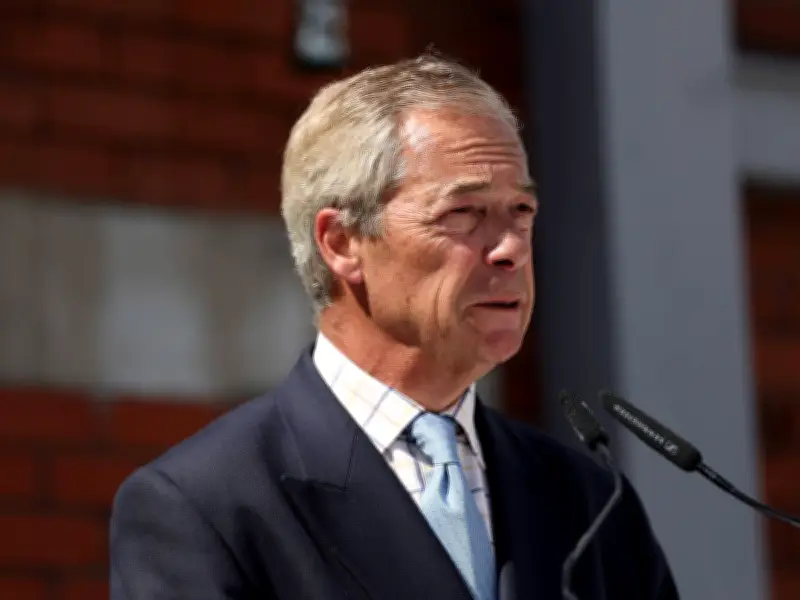 Nigel Farage Calls for General Election After Starmer Resigns