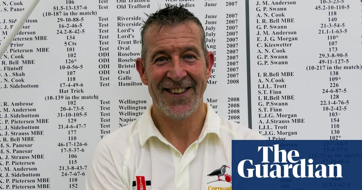 Nigel Martyn: From Football Gloves to England Cricket Cap