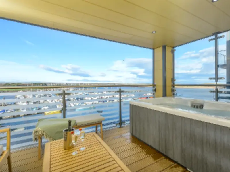 Northumberland Apartment with Sea Views and Hot Tub Wows Guests