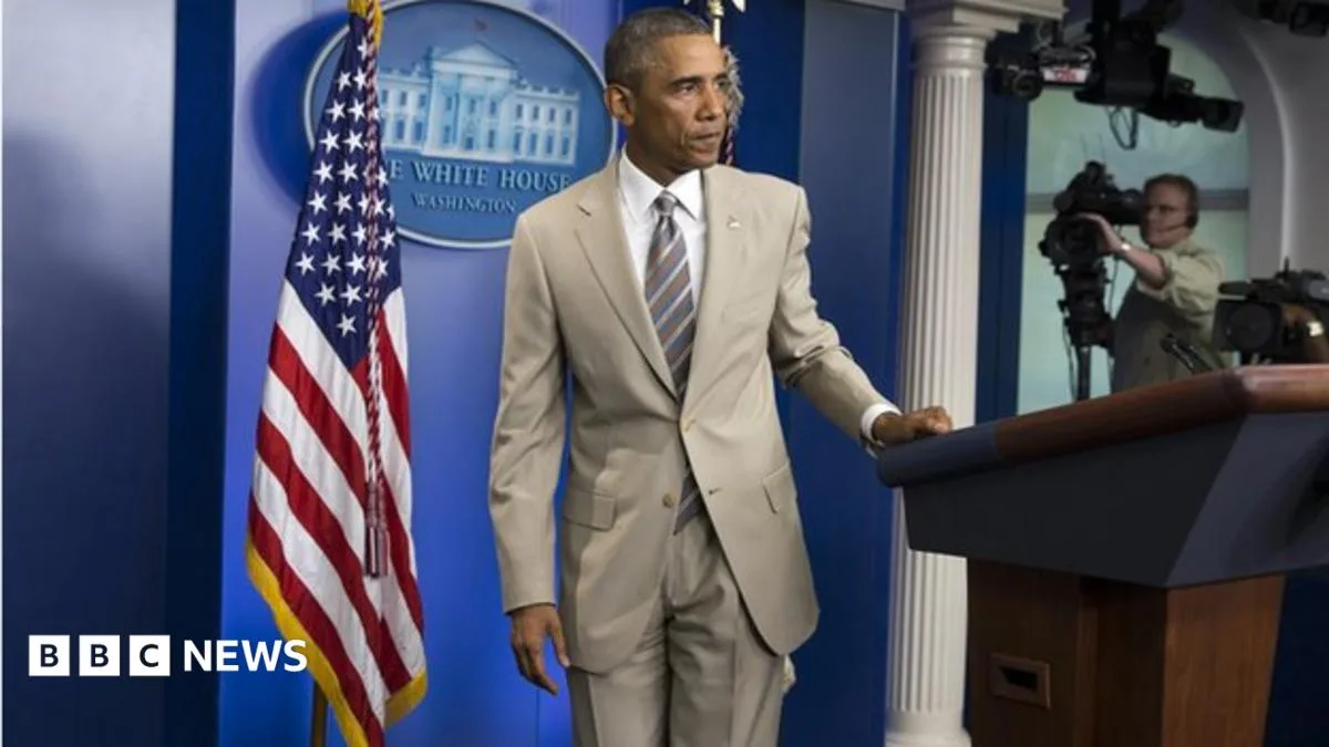Obama's Tan Suit Sparks Twitter Frenzy During Press Conference
