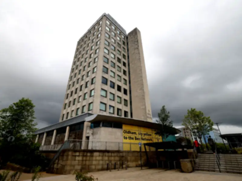 Oldham council deadlock deepens as parties bicker over leadership
