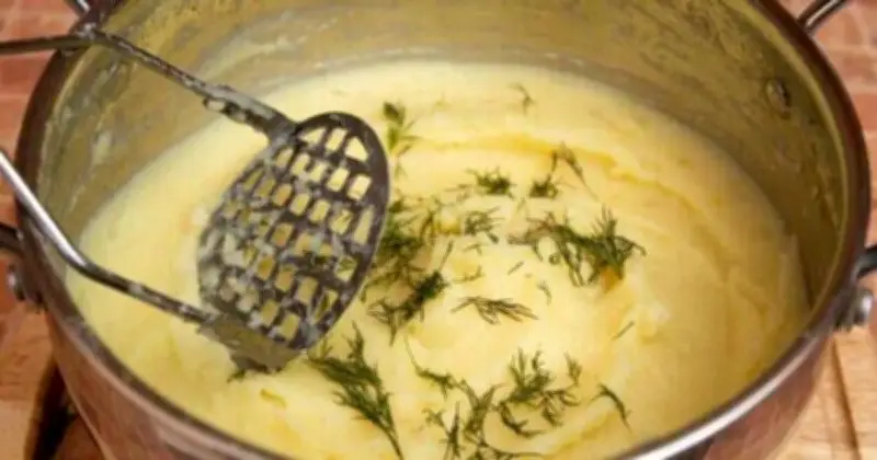 Olive Oil Makes Mashed Potatoes Fluffier and Creamier Than Butter