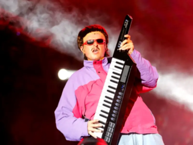 Oliver Tree Dies at 32 in Brazil Helicopter Crash; Tributes Pour In