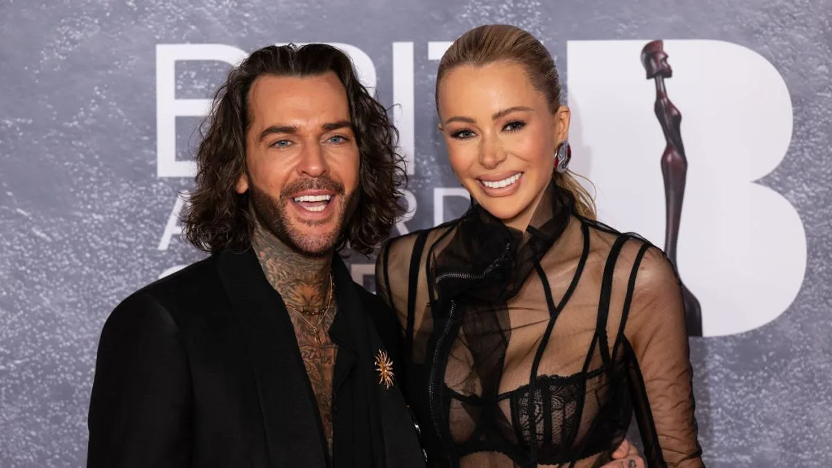 Olivia Attwood Stays Silent On Pete Wicks Romance
