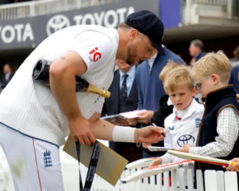 Ollie Robinson roars back into England reckoning but trust is fragile