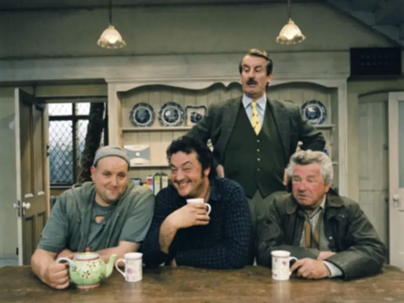 Only Fools and EastEnders Star Peter Heppelthwaite Dies at 59