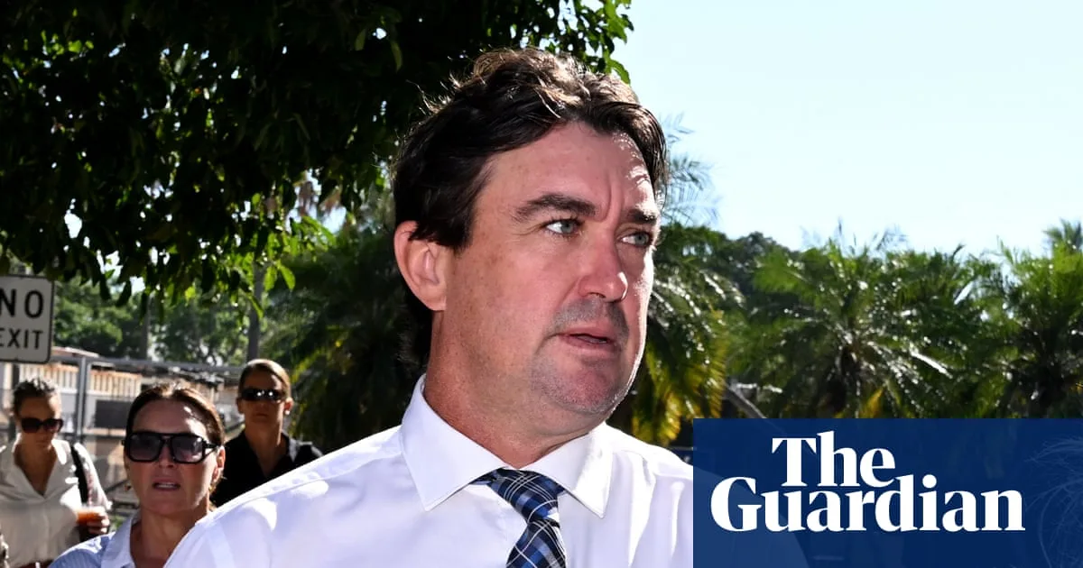 Outback Wrangler star Matt Wright sentenced to 10 months' jail over fatal helicopter crash cover-up
