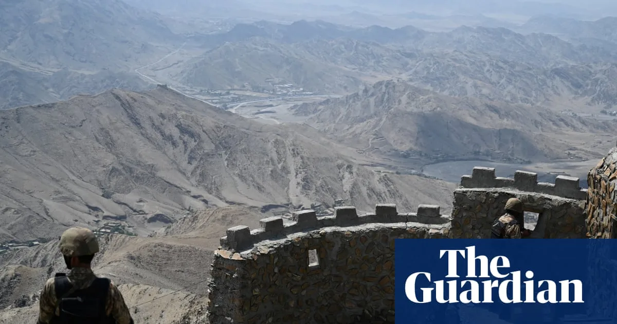 Heavy Clashes Erupt Along Pakistan-Afghanistan Border After Taliban Attack