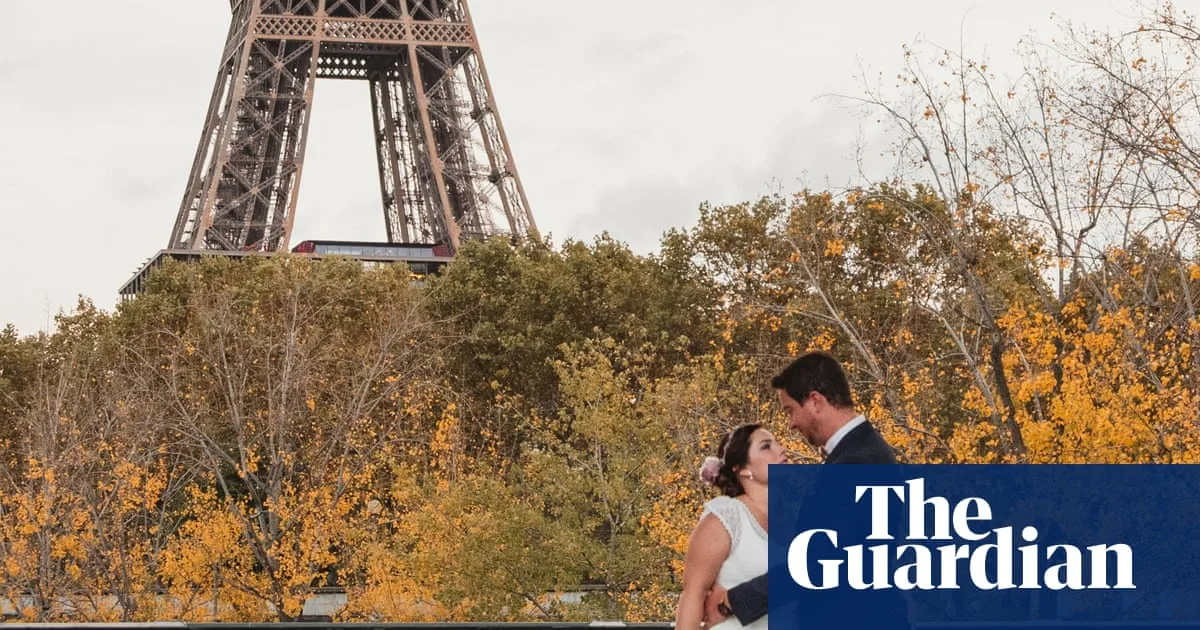 Paris Startup Sells Wedding Invites to Strangers