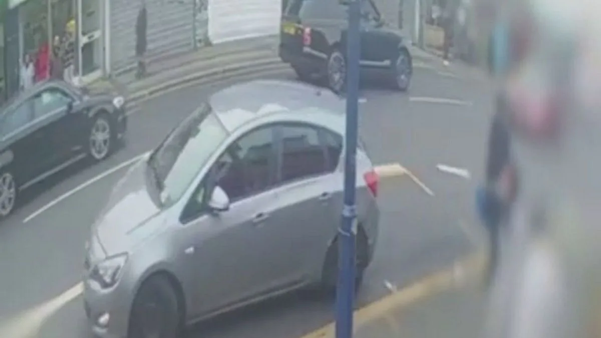 Bradford Woman Mounts Pavement and Strikes Pedestrian After Parking Ticket Row