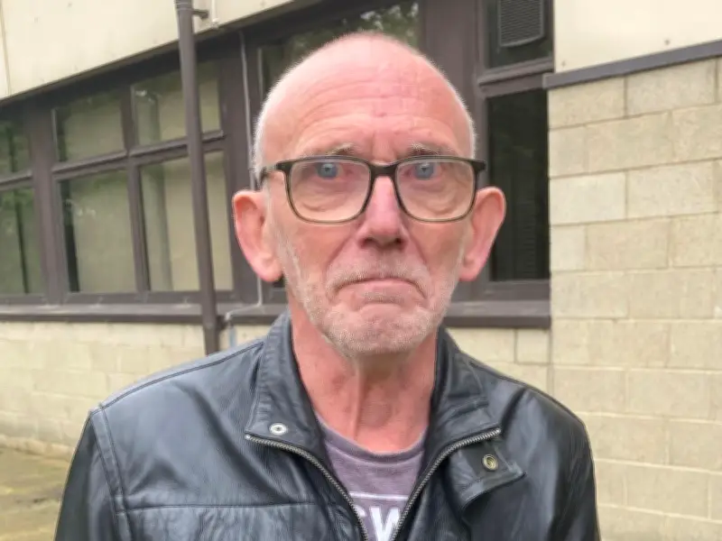 Pensioner Wrongly Accused by Paedo Hunters Tried to Get Jailed for Safety