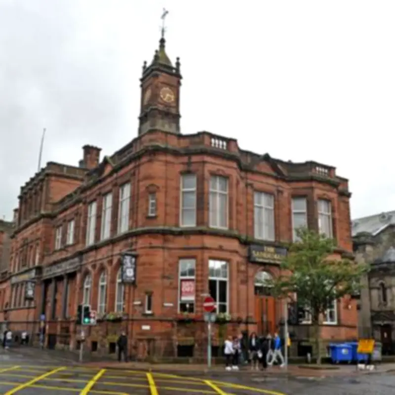 Perth Pub Closure: Councillor Seeks Staff Support as Sandeman Shuts