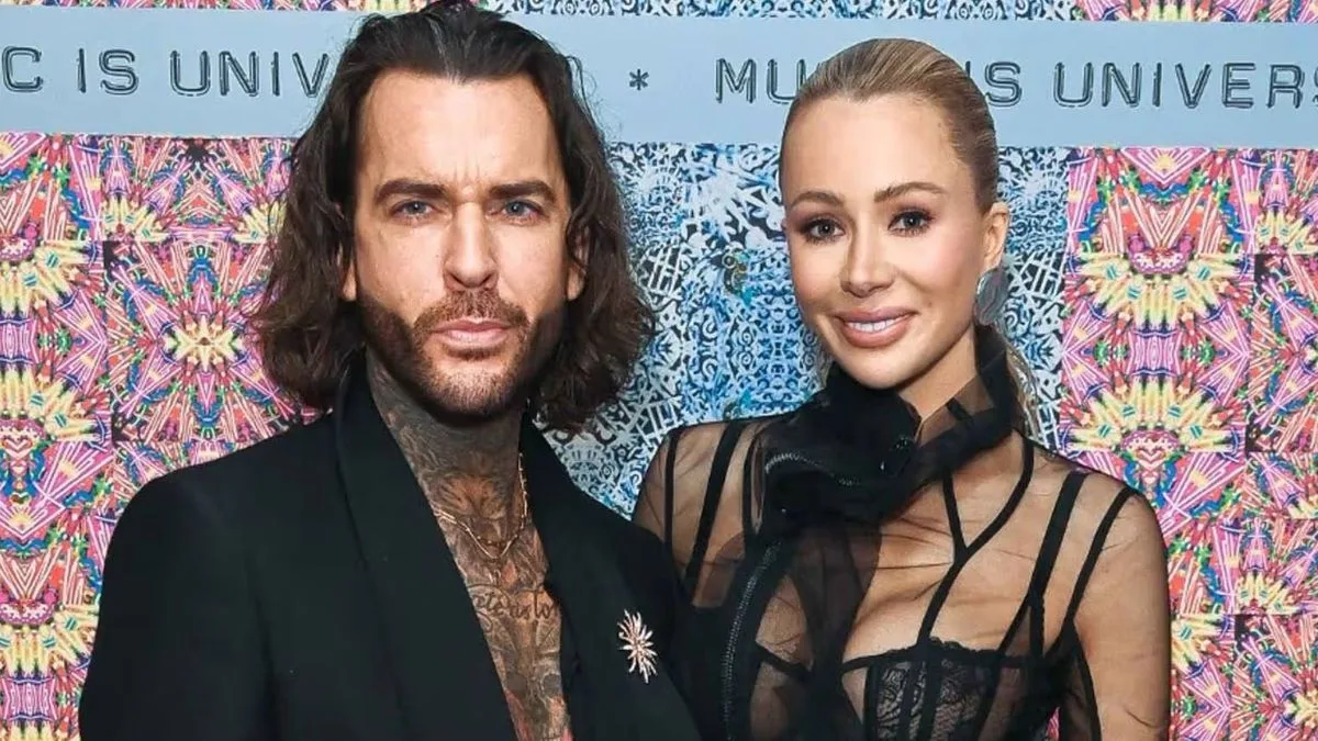 Pete Wicks Jokes About 'Unhinged' Exes After Kissing Olivia Attwood
