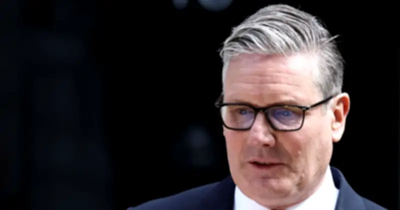 Petition Against Keir Starmer's Social Media Ban Hits 215,000 Signatures