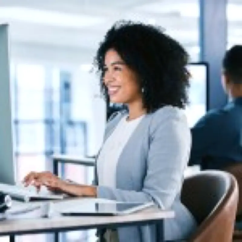 'Pingers': The Colleagues Killing Workplace Vibes by Messaging Instead of Talking