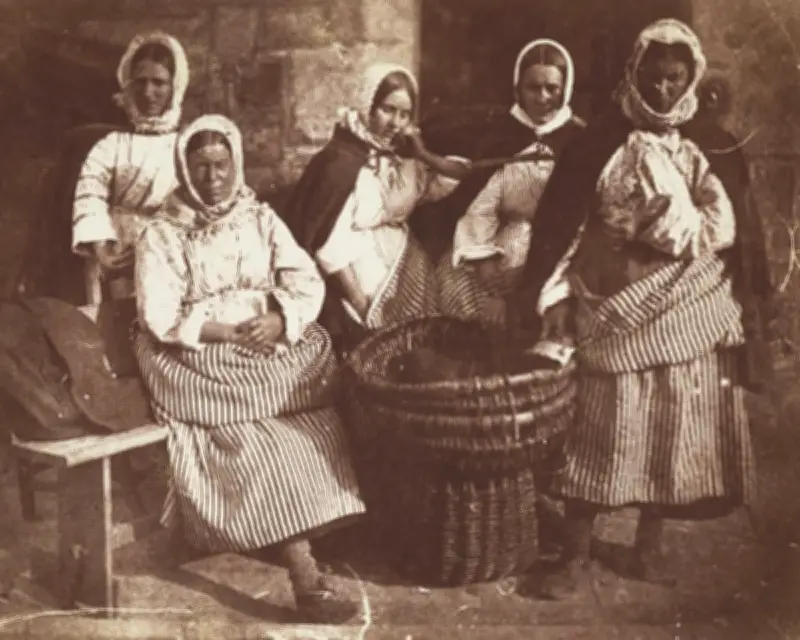 Pioneering Photos: Hill & Adamson's Newhaven Fishers