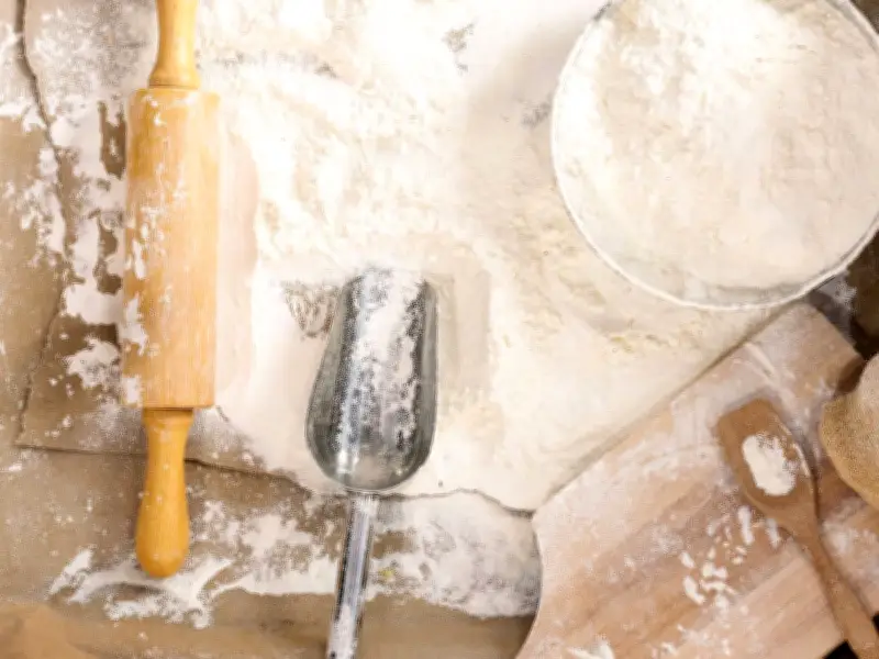 Plain Flour vs Self-Raising Flour: Key Differences Explained