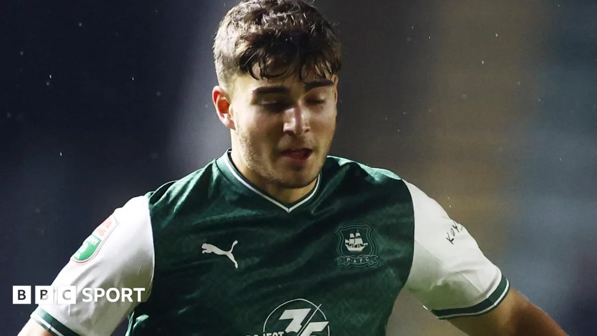 Torquay United Sign Former Plymouth Argyle Defender Finley Craske