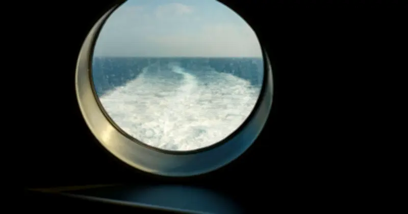 P&O Cruises Tells Passengers: No Cash Needed, Just Your Cruise Card