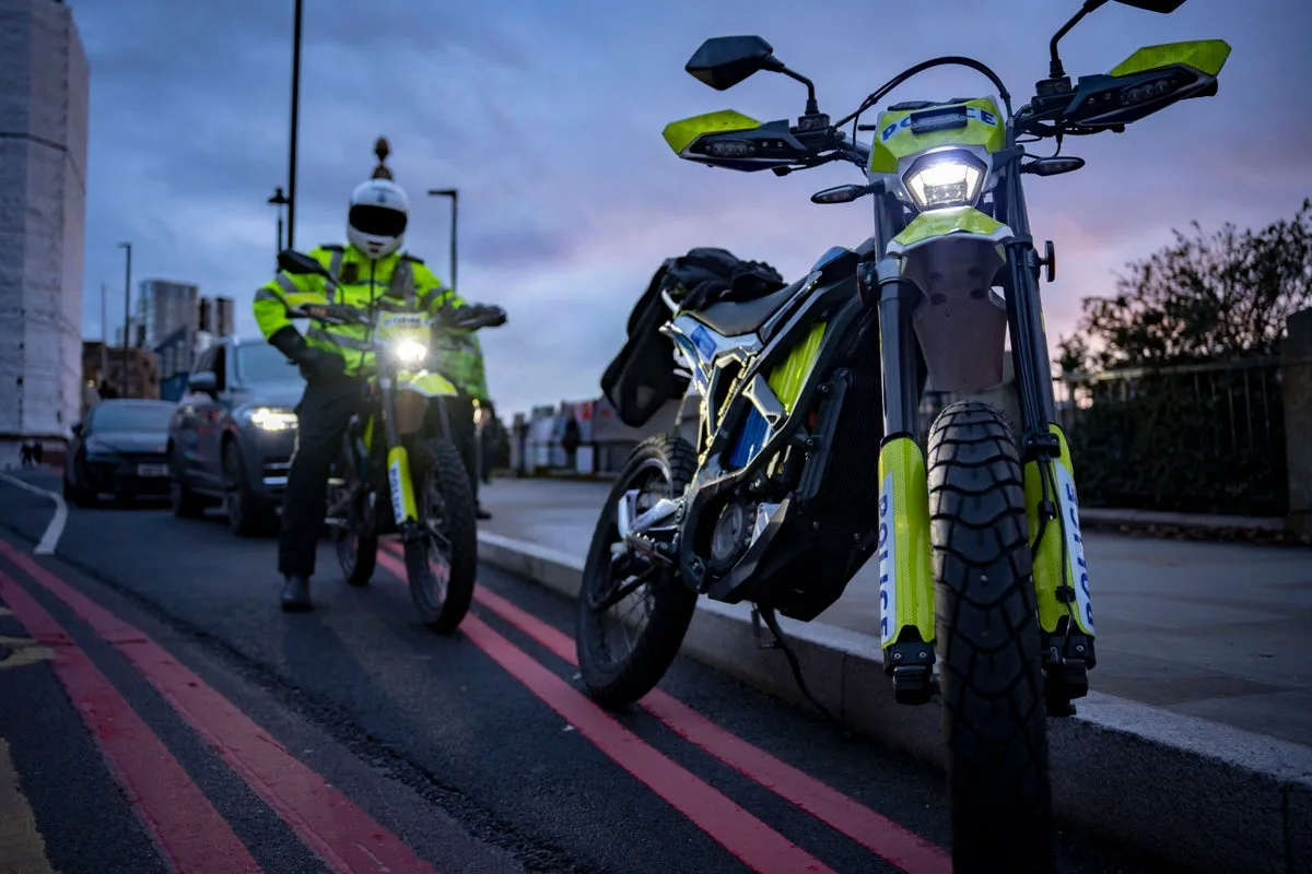 Met Police Cracks Down on Gangs Using Snapchat to Recruit Children for Phone Thefts