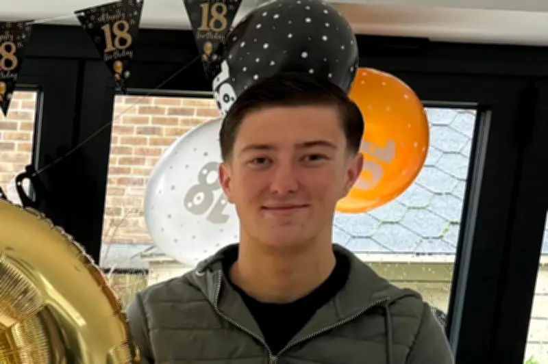Police took 8 minutes to find stab wound on Henry Nowak, transcript shows