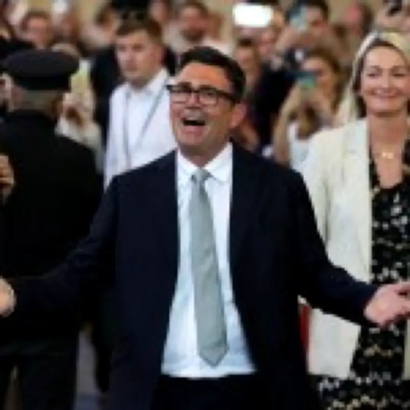 Poll: Public Backs Andy Burnham Over Badenoch and Farage as PM