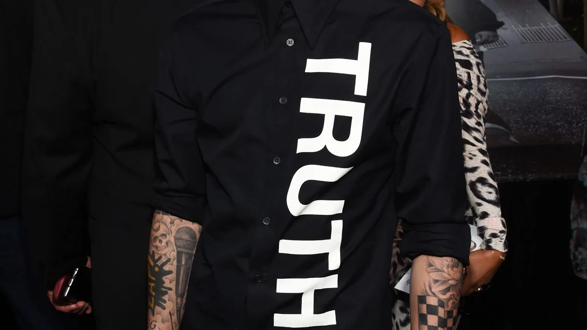 Zayn Malik Sparks Controversy with Smoking Snap