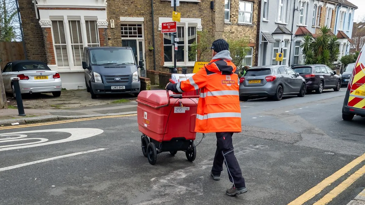 Royal Mail Postie's 'Disrespectful' Parcel Delivery Sparks Fury on TikTok